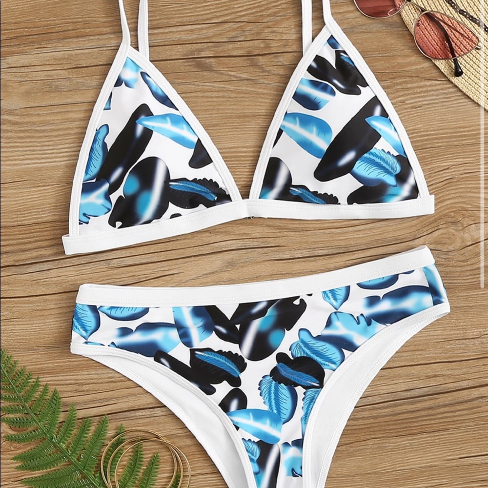 Blue pattern bikini